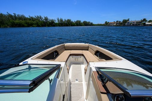 Sea Ray Sundeck 240 image