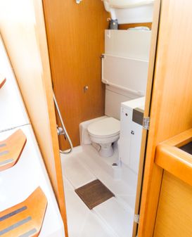 Jeanneau Sun Odyssey 44 DS image