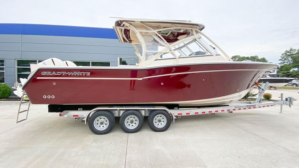 Grady-White Freedom 307 