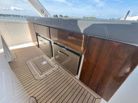 Tiara Yachts 43 LS image