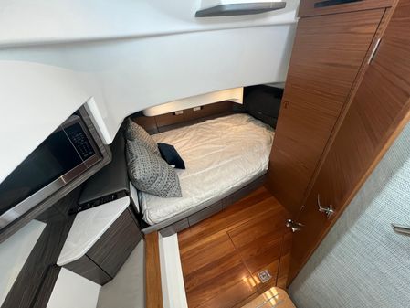 Tiara Yachts 43 LS image