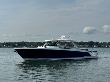 Tiara Yachts 43 LS image