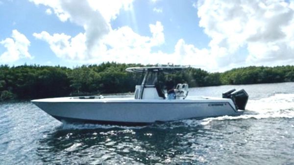 Contender 32 ST