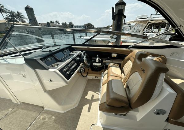 Sea Ray 350 SLX image