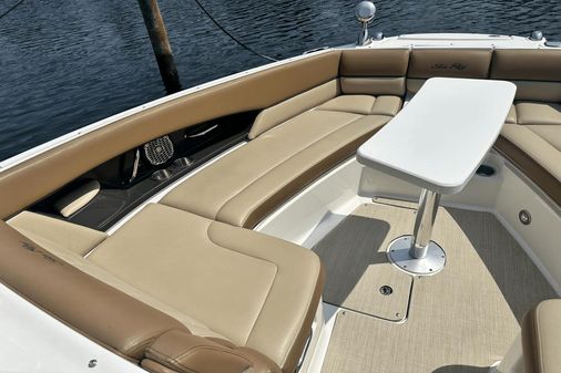 Sea Ray 350 SLX image