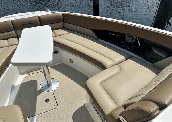 Sea Ray 350 SLX image