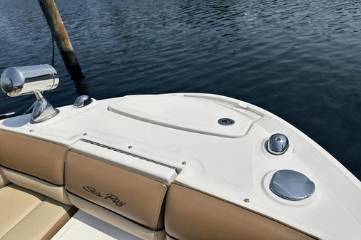 Sea Ray 350 SLX image