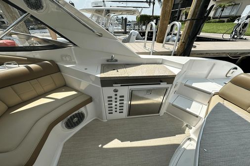 Sea Ray 350 SLX image