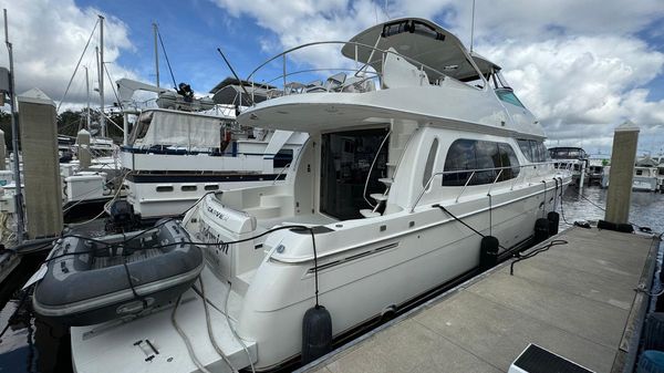 Carver 56 Voyager 