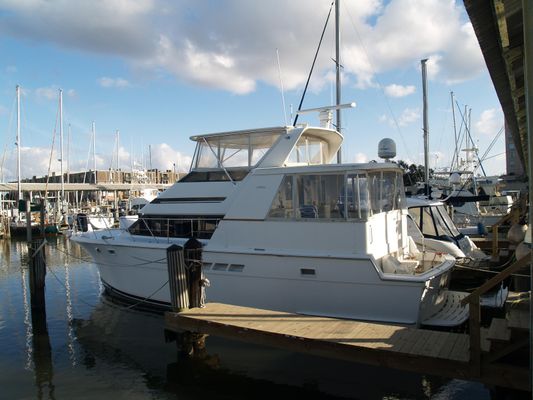 Hatteras 48-COCKPIT-MOTORYACHT - main image