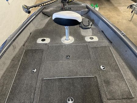 Tracker Pro Team 175 TF image