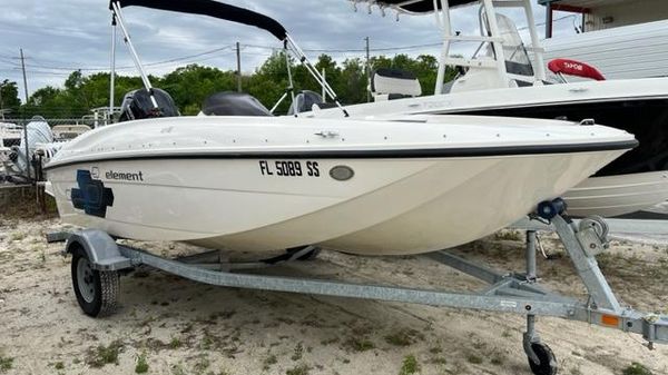 Bayliner Element E16