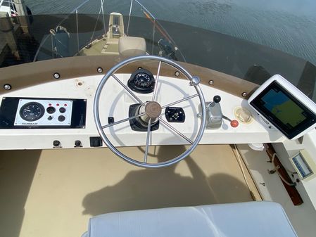 Cape Dory 28 Flybridge image