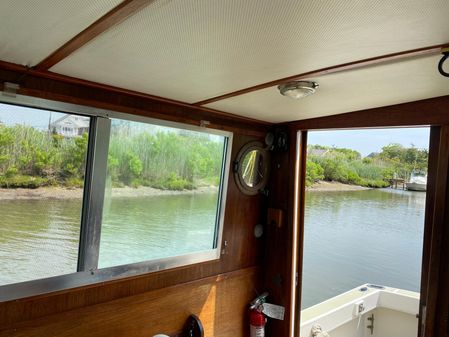 Cape Dory 28 Flybridge image