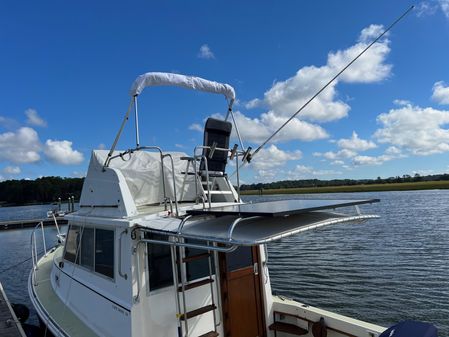 Cape Dory 28 Flybridge image