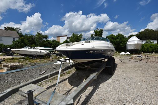 Sea-ray 240-SUNDECK image