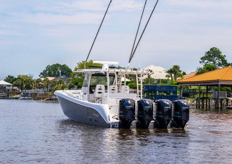 Everglades 435 Center Console image