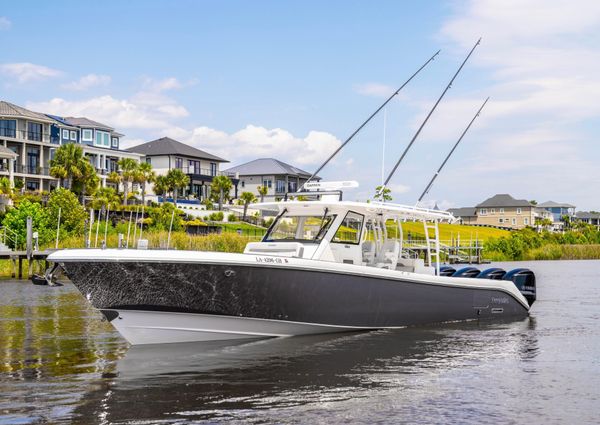 Everglades 435 Center Console image