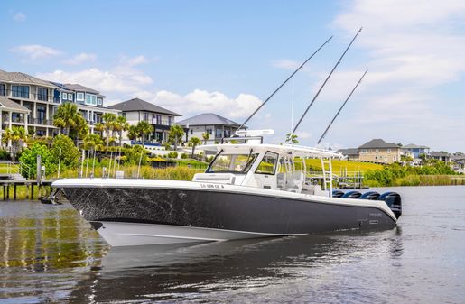 Everglades 435 Center Console image