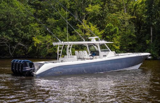 Everglades 435 Center Console image