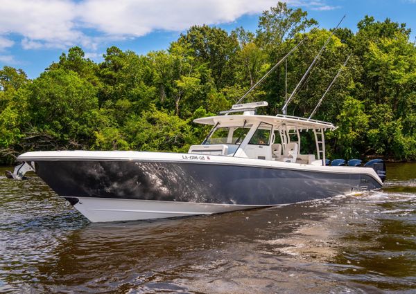 Everglades 435 Center Console image