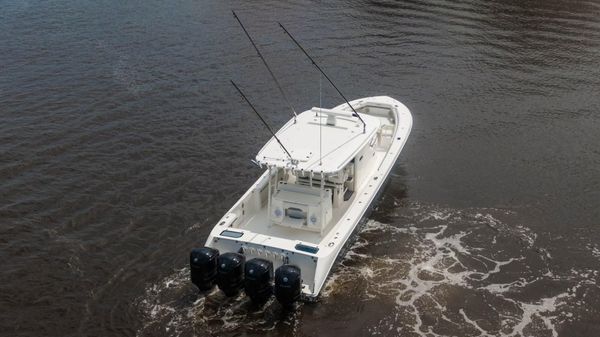 Everglades 435 Center Console image