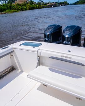 Everglades 435 Center Console image