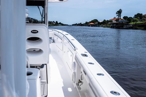 Everglades 435 Center Console image