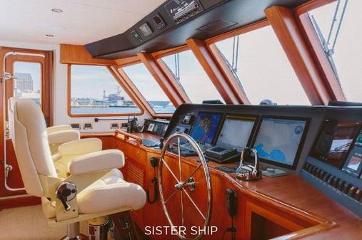 Outer-reef-yachts 880-COCKPIT-MY image