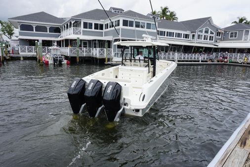 Boston Whaler 350 Outrage image