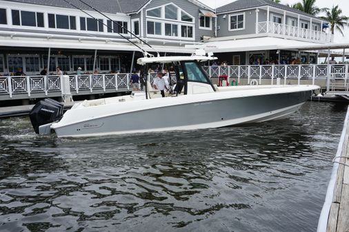 Boston Whaler 350 Outrage image