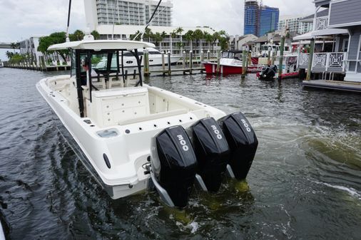 Boston Whaler 350 Outrage image