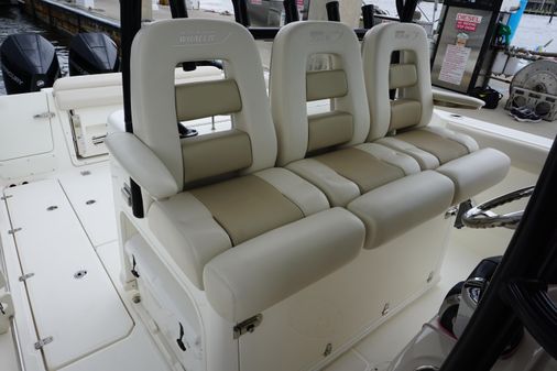 Boston Whaler 350 Outrage image