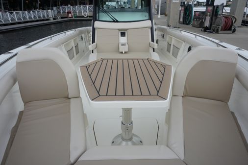 Boston Whaler 350 Outrage image