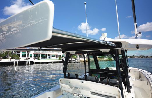 Boston Whaler 350 Outrage image