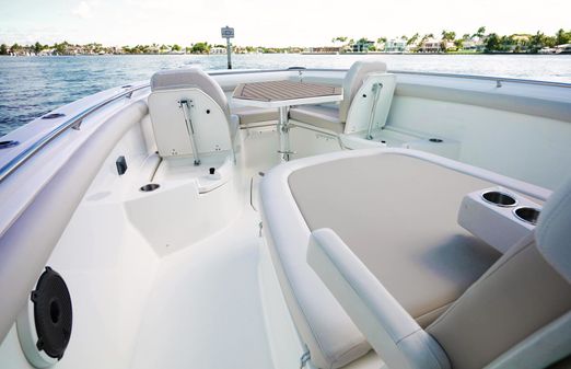 Boston Whaler 350 Outrage image