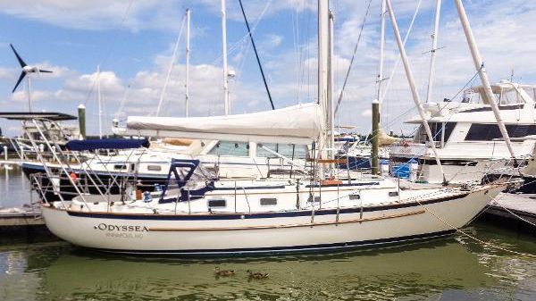 Pacific Seacraft 37 