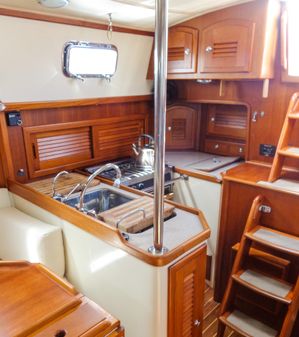Pacific-seacraft 37 image