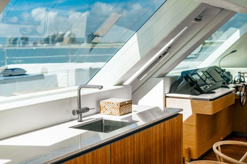 Sunreef 80 Power image