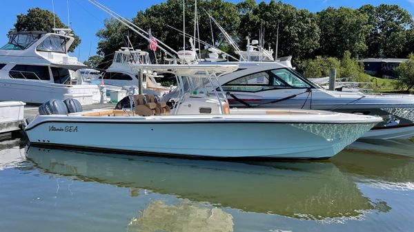 Edgewater 318CC