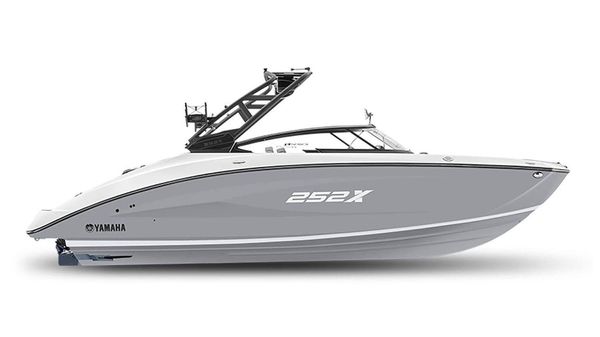 Yamaha Boats 252XE 