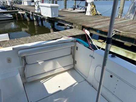 Bayliner Discovery 288 image