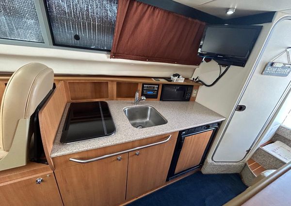 Bayliner Discovery 288 image