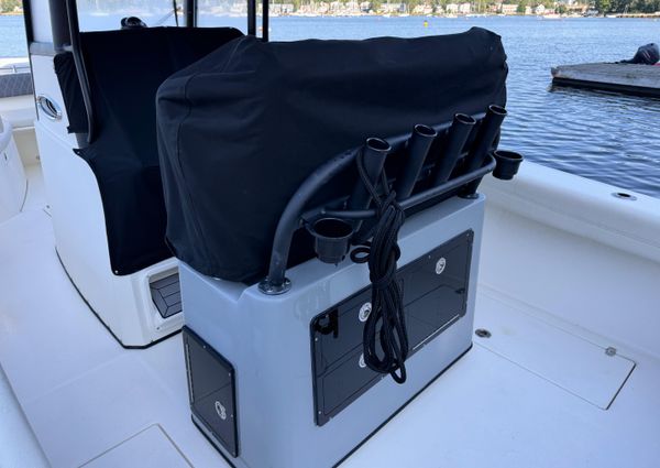 Cobia 280-CENTER-CONSOLE image