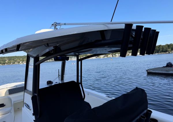 Cobia 280-CENTER-CONSOLE image