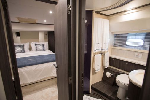 Ferretti Yachts 760 image