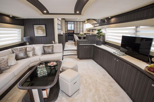 Ferretti Yachts 760 image