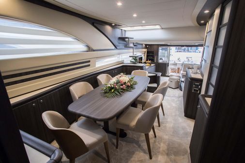 Ferretti Yachts 760 image