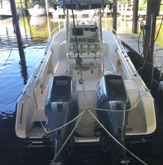 Pursuit 2470 Center Console image