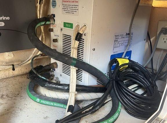 Grady-White Canyon 336 image